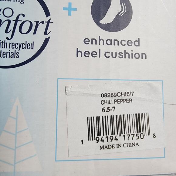 Isotoner Memory Foam Hoodback Comfort Slippers Chili Pepper Size SM (6.5-7) - Picture 5 of 5